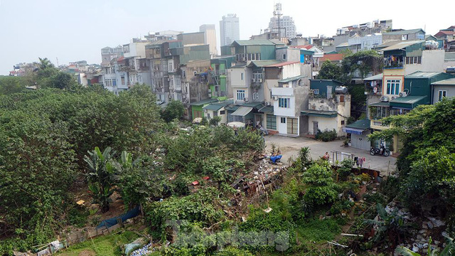 Cận cảnh những lô đất đắc địa nằm trong quy hoạch sông Hồng - Ảnh 4. Cận cảnh những lô đất đắc địa nằm trong quy hoạch sông Hồng - Ảnh 4.