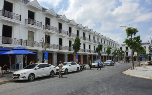 Thị trường căn hộ Tp.HCM: Phân khúc bình dân tiếp tục "mất tích"