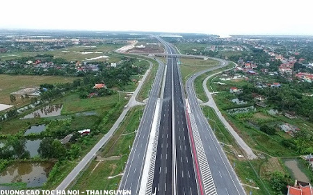 Hạ Long: Tiềm năng phát triển thương cảng sầm uất “trên bến dưới thuyền”