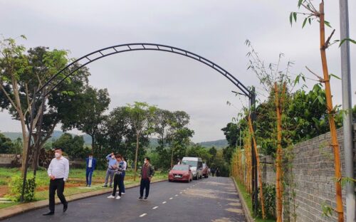 Sốt đất đi qua, buôn làng xót xa: Bán một phần đất, mất hết thổ cư