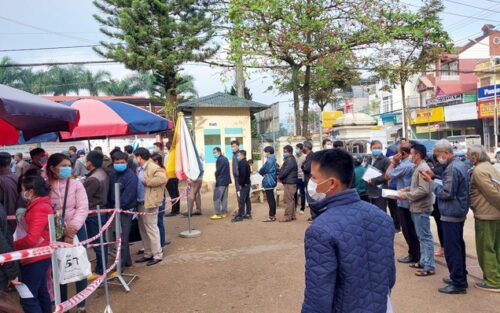 Một phó giám đốc chi nhánh văn phòng đăng ký đất đai ‘ngâm’ hàng loạt hồ sơ