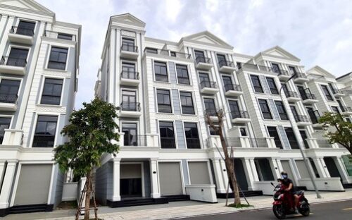 Vì sao bất động sản vùng ven TP.HCM bị đẩy giá cao so với giá trị thực?