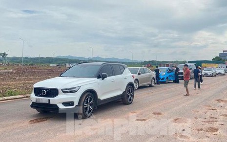 Nhà đầu tư bỏ cọc sẽ bị phạt nặng, không được tham gia đấu giá đất nhiều năm