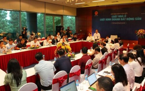 Nghịch cảnh trên thị trường bất động sản: Người mong thoát hàng, người chờ “bắt đáy”