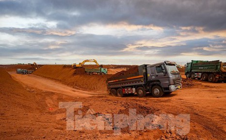Cận cảnh thi công dự án sân bay tỷ đô lớn nhất Việt Nam
