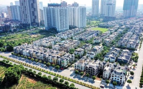 Đề nghị tiếp tục quy định đánh thuế cao với người có nhiều nhà, đất đầu cơ, đất bỏ hoang 8 Đề nghị tiếp tục quy định đánh thuế cao với người có nhiều nhà, đất đầu cơ, đất bỏ hoang