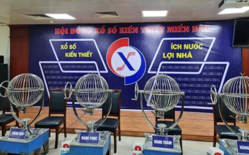 Gặp người đàn ông chốt cả chục lô đất "siêu rẻ" giá 300 triệu đồng chỉ trong 1 buổi livestream: Các bạn GenZ rất nhiều tiền để đầu tư! 6 Gặp người đàn ông chốt cả chục lô đất "siêu rẻ" giá 300 triệu đồng chỉ trong 1 buổi livestream: Các bạn GenZ rất nhiều tiền để đầu tư!