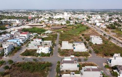 Cận cảnh nhà ở xã hội, khu tái định cư không người ở