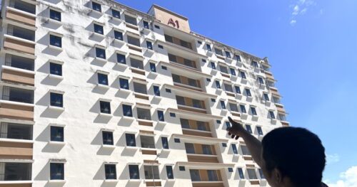 Cận cảnh nhà ở xã hội, khu tái định cư ở Kon Tum bị bỏ hoang