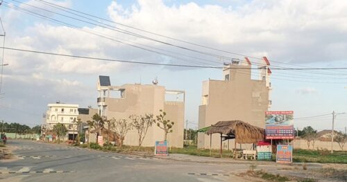 Lãi suất thấp kỷ lục, có nên vay mua chung cư, đất nền?