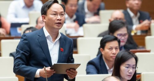 Đại biểu Quốc hội: Người dân cầm cố số đỏ vay ngân hàng 300 triệu, phải mua bảo hiểm tới 20 triệu