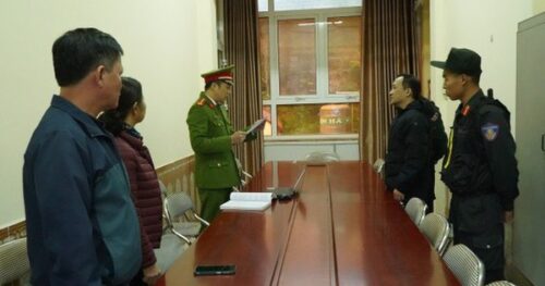 Một giám đốc ban quản lý dự án bị bắt