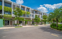 Thị trường Tp.HCM chính thức “sạch bóng” nhà giá rẻ, nhường sân chơi cho Long An