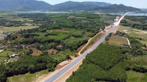 Nâng tốc độ tối đa 8 tuyến cao tốc lên 90 km/ giờ