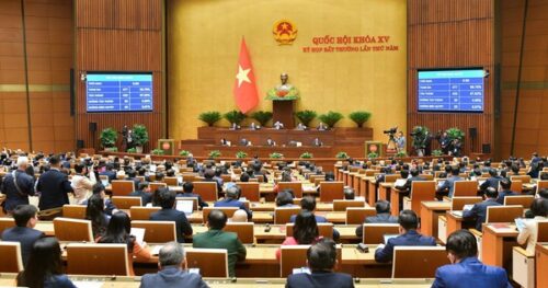 CHỦ TỊCH QUỐC HỘI KÝ CHỨNG THỰC LUẬT ĐẤT ĐAI (SỬA ĐỔI)