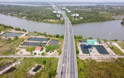 Lộ lý do bất ngờ khiến gần đây Long An liên tục thu hút loạt ông lớn Vingroup, Ecopark, BIM Group, Eurowindow… đổ bộ làm dự án “khủng” 2 Lộ lý do bất ngờ khiến gần đây Long An liên tục thu hút loạt ông lớn Vingroup, Ecopark, BIM Group, Eurowindow… đổ bộ làm dự án “khủng”