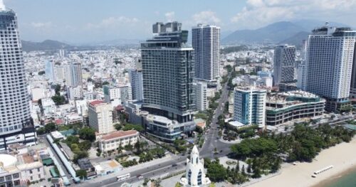 Cận cảnh những khu 'đất vàng' ven biển Nha Trang bị bỏ hoang cả thập kỷ 7 Cận cảnh những khu 'đất vàng' ven biển Nha Trang bị bỏ hoang cả thập kỷ