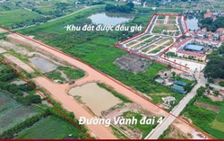 Người dân lo lắng khi sống trong chung cư xuống cấp trầm trọng