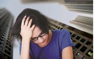 Cầm 2 tỷ đồng đi khắp Hà Nội tìm mua nhà rồi "trắng tay" ra về, nhiều người từ bỏ giấc mơ Thủ đô về quê xây biệt thự, mua ô tô