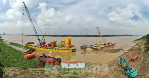 Công trường xây dựng cầu Tứ Liên sau 1 tháng thi công